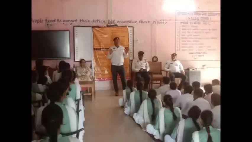 रेवाड़ी: सड़क सुरक्षा और नशामुक्त समाज : रेवाड़ी ट्रैफिक पुलिस ने विभिन्न गवर्नमेंट स्कूलों में चलाया विशेष जागरूकता अभियान