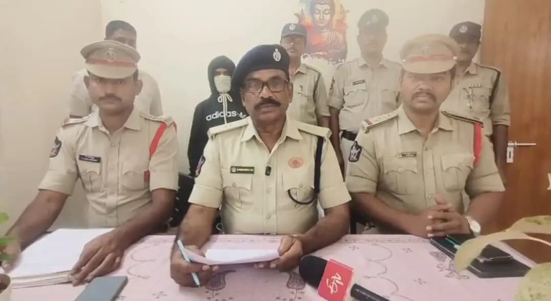 పార్వతీపురం: 5 ఏళ్లుగా పరారీలో ఉన్న గంజాయి స్మగ్లర్ అరెస్ట్: సాలూరు పోలీసుల చాకచక్యం