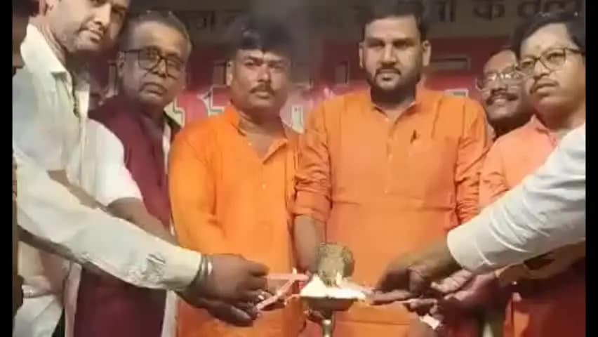 कहरा: MLC अनिल ठाकुर के अभिनंदन समारोह में नाई समाज को SC-ST में शामिल करने व कर्पूरी ठाकुर की प्रतिमा की मांग उठी