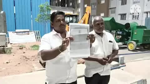 கரூர்: இணையதளம் மூலம் பணத்தை எடுத்த நபர்கள் மீது காவல்துறையினர் நடவடிக்கை எடுக்கவில்லை என வழக்கறிஞர் குற்றச்சாட்டு