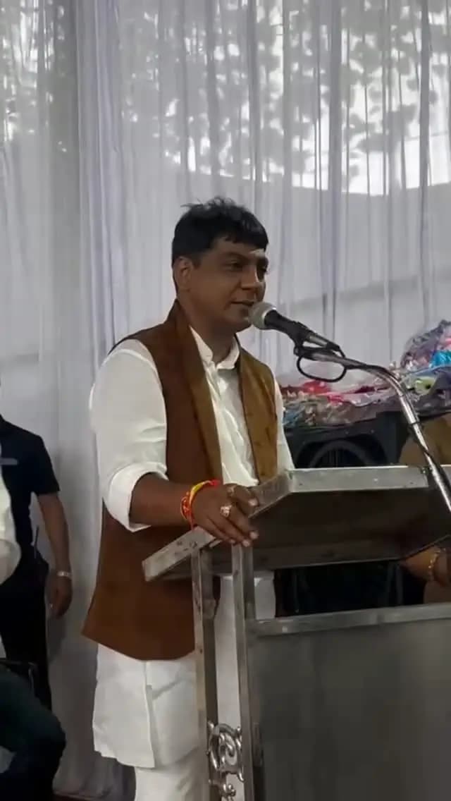 महासमुन्द विधायक श्री योगेश्वर राजू सिन्हा ने महासमुन्द विधानसभा और शहर के विकास कार्यों के लिए माननीय उप मुख्यमंत्रीS श्री अरुण साव जी का आभार व्यक्त किया... शहर के लोहिया चौक में उप मुख्यमंत्री श्री साव जी ने 30 करोड़ से अधिक की सौगात दी...
#chhatttisgarh #mahasamund
