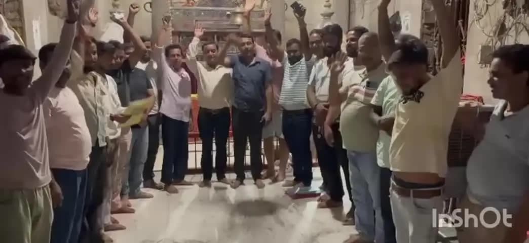 हरिहरगंज: मां दुर्गा पूजा को लेकर हरिहरगंज नवयुवक सांस्कृतिक समिति का पुनर्गठन, चौथी बार ओम प्रकाश अकेला बने अध्यक्ष