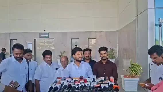 திருச்சி: சட்டமன்றத்தில் ரேஷன் அரிசி பற்றி Ex அமைச்சர் KN பேசியது தவறு விமான நிலையத்தில் அமைச்சர் ரமேஷ் பேட்டி