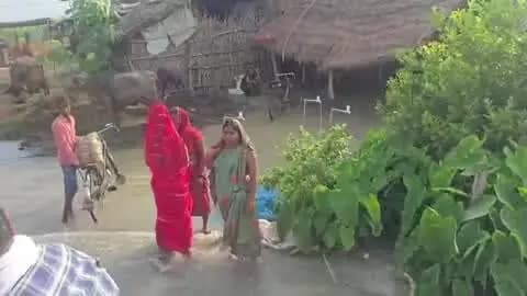 बहराइच: बहराइच बैराजों से छोड़ा गया 286657.00 क्यूसेक पानी, प्रशासन अलर्ट