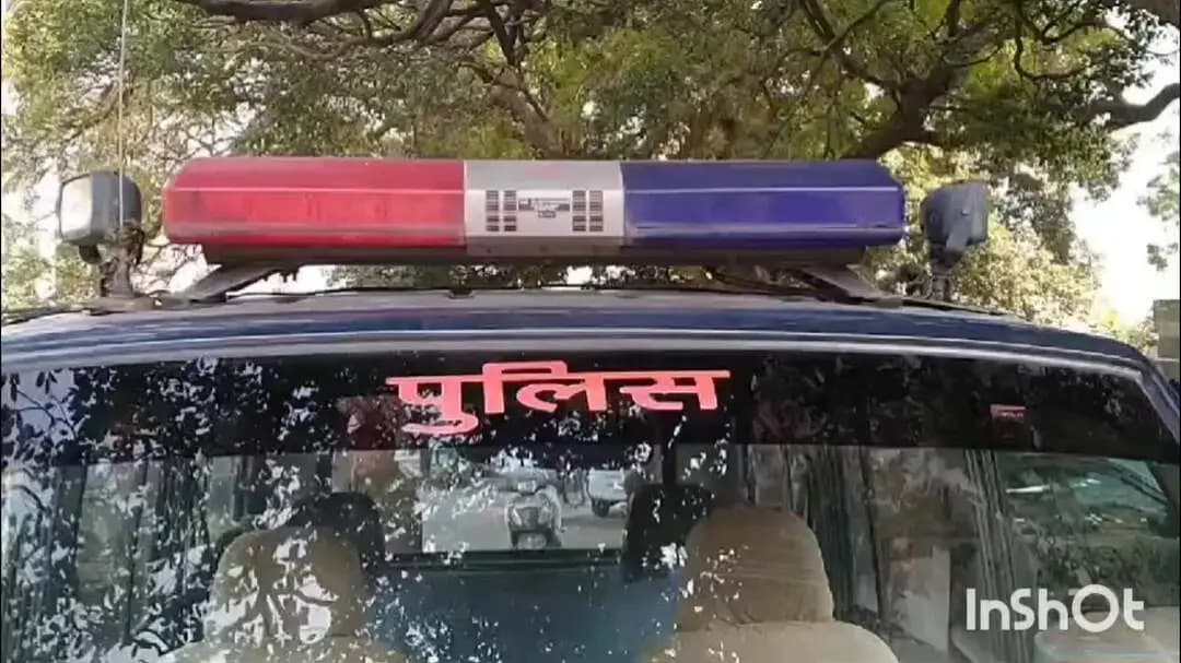 हापुड़: ओम विहार कॉलोनी की दो सगी बहनों ने ससुराल पक्ष पर दहेज उत्पीड़न का आरोप लगाया, वर्ष 2017 में हुई थी एक ही घर में शादी