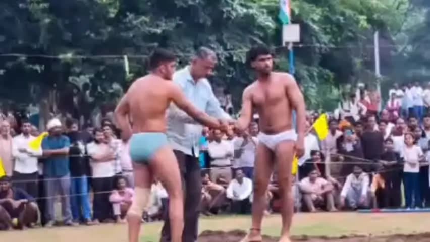 घोड़ाडोंगरी: दंगल का अखाड़ा, दूर-दूर से पहुंचे नामी पहलवानों ने दिखाया दमखम, कुश्ती मुकाबले देखने उमड़ी बड़ी संख्या में दर्शक