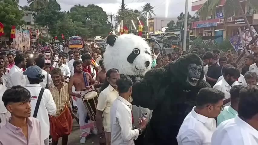 உத்தமபாளையம்: சின்னமனூரில் தமிழகத்தில் TVK ஆட்சியமைத்து 100 நாள் சாதனை விளக்க கூட்டம் நடைபெற்றது