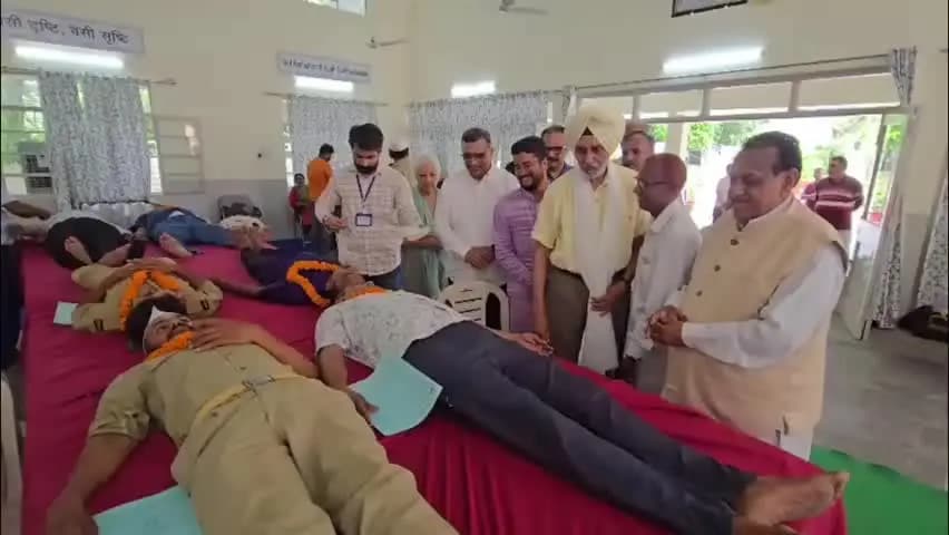 कालका: कालका में निरंकारी श्रद्धालुओं ने किया रक्तदान, दिया मानवता की सेवा का संदेश
