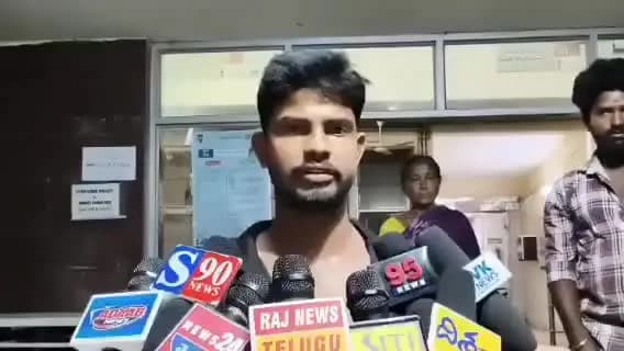 ఇబ్రహీంపట్నం: కొత్తూరు మండలంలో పాత కక్షలు నేపథ్యంలో యువకుడిపై దాడి చేసిన అన్నదమ్ములు, తీవ్ర గాయాలు