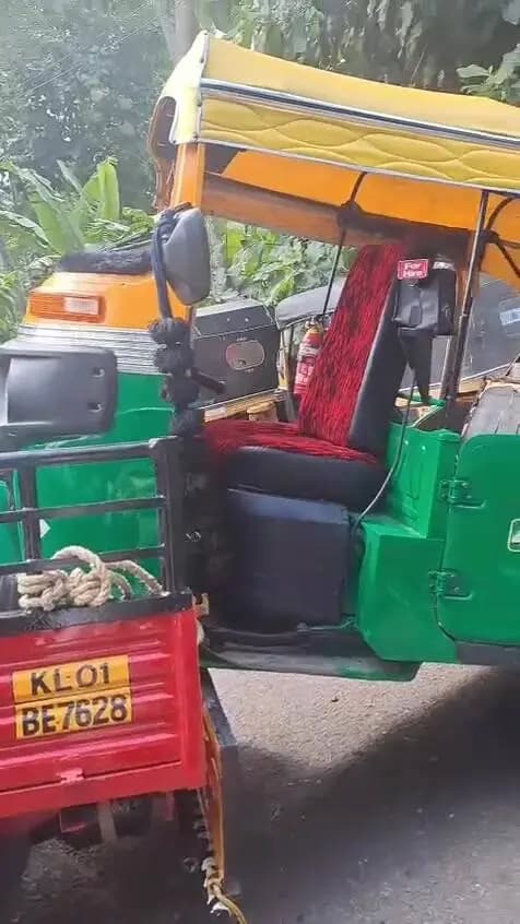 കാട്ടാകട: വിളപ്പിൽശാലയിൽ ഷഫീക്കിനെ ഓട്ടോറിക്ഷ ഇടിച്ച് തെറിപ്പിച്ച കേസിൽ ഡ്രൈവറെ അറസ്റ്റ് ചെയ്തു