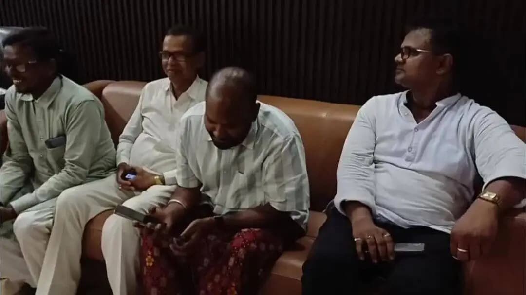 जमुई: लुंगी पहनकर सर्किट हाउस पहुंचे सहरसा विधायक आईपी गुप्ता, चीनी की बढ़ती कीमत को लेकर प्रधानमंत्री पर कसा तंज