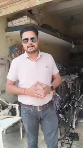 राजपुर: मुख्यमंत्री साइकिल योजना की खुली पोल, छात्राओं को बांटने से पहले ही खराब निकली साइकिलें