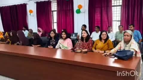 नानपारा: नानपारा में रसोइयों के सम्मान और कार्ड वितरण कार्यक्रम संपन्न, रसोइयों को ₹5 लाख तक कैशलेस चिकित्सा मानदेय बढ़ाया गया