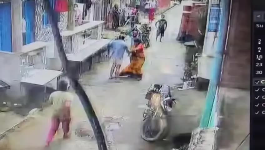 बीसलपुर: दौलतपुर पट्टी गांव में मामूली विवाद पर खूनी संघर्ष, बुजुर्ग के पेट में सरिया घोंपा, घटना सीसीटीवी कैमरे में कैद