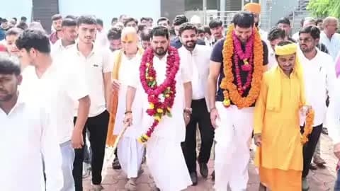 तरबगंज: BJP नेता बृजभूषण शरणसिंह ने निज निवास विश्नोहरपुर में जनतादर्शन कर सम्मानित जनता की शिकायतों पर की चर्चा