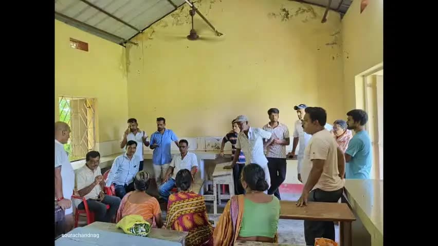 খোয়াই: খোয়াই লালছড়া হাউসিং কলোনিতে বন্যার জল, বাসিন্দাদের পাশে বিজেপি নেতৃত্ব ও পৌর প্রশাসন