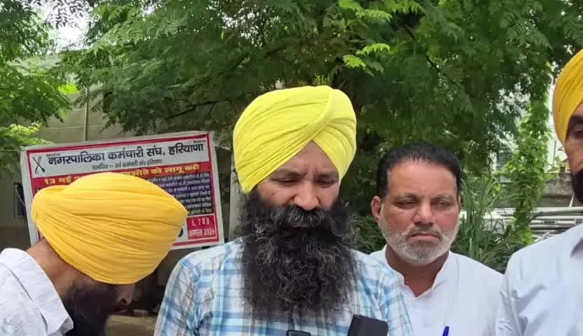 अम्बाला: अंबाला में सफाई कर्मचारियों की हड़ताल को मिला किसानों का समर्थन