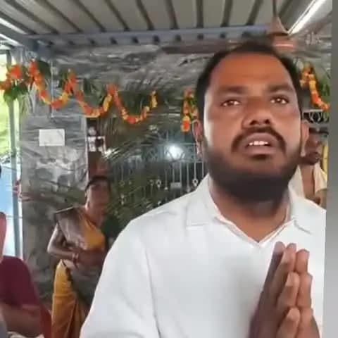 శింగనమల: గురుగుంట్ల గ్రామంలోని గ్రామ ప్రజల సహకారంతోనే రామాలయం గుడి వద్ద గజ స్తంభాన్ని ఏర్పాటు పెద్ద ఎత్తున భక్తులు పాల్గొన్నారు