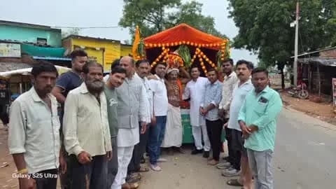बड़ागांव धसान: संत शिरोमणि श्री गुरु रविदास जी महाराज की सामाजिक समरसता संकल्प अभियान यात्रा का बड़ागांव धसान में भव्य स्वागत