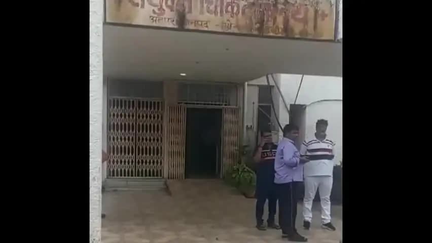 दुधि: एनसीएल कर्मचारी की संदिग्ध परिस्थितियों में मौत, बीना स्टेडियम के पास मिला शव, घर से ड्यूटी के लिए निकले थे