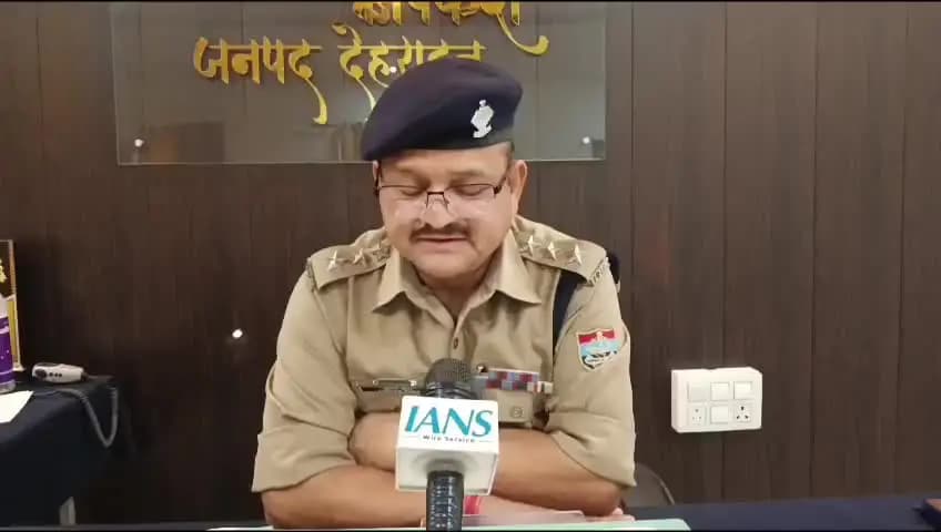 ऋषिकेश: ‘किंग ऑफ उत्तराखंड’ गैंग पर पुलिस का शिकंजा, गैंग लीडर समेत 3 लोगों को किया गिरफ्तार: क्षेत्राधिकारी ऋषिकेश