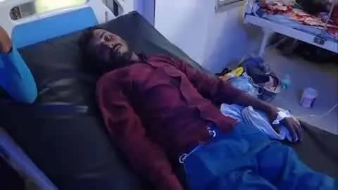 टीकमगढ़: सरकनपुर गांव में सांप के काटने से युवक की हालत बिगड़ी, परिजन जिला अस्पताल पहुंचे