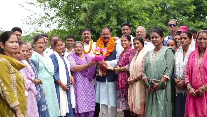 डोईवाला: लिस्ट्राबाद ग्रांट में विधायक निधि से दो आंतरिक सड़कों का हुआ शिलान्यास