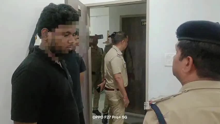 देहरादून: देहरादून में देर रात हॉस्टल-पीजी में पुलिस ने की चेकिंग, 17 छात्र हिरासत में, 7 संचालकों को भेजा नोटिस