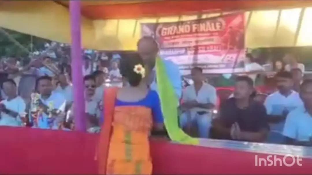 ধেমাজি: চিলাবালিগাঁওত যুৱ সংঘৰ উদ্যোগত অনুষ্ঠিত ফুটবল প্ৰতিযোগিতা চূড়ান্ত খেল আৰু সামৰণি অনুষ্ঠান উপস্থিত বিধায়ক জীৱন গগৈ