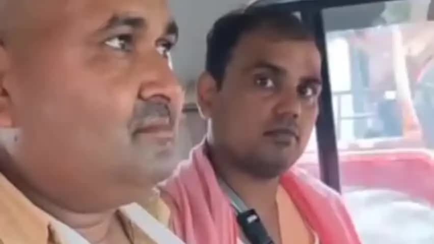 बेल्थरा रोड: चौकियां मोड़ के पास सड़क हादसे में बाइक सवार फौजी समेत दो लोग जख्मी, गोरखपुर रेफर
