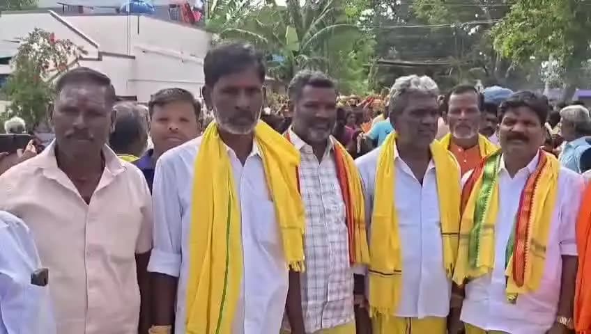 பாப்பிரெட்டிபட்டி: மோளையானூரில் மாரியம்மன் கோவில் 12-ம் ஆண்டு கும்பாபிஷேக பால்குட ஊர்வலம்