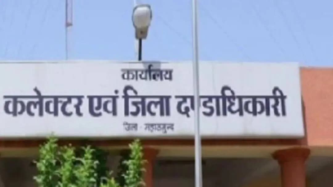 बसना: राशन दुकान की अव्यवस्था पर पार्षद ने उठाई आवाज, संचालक बदलने और समय पर दुकान खोलने का मिला आश्वासन