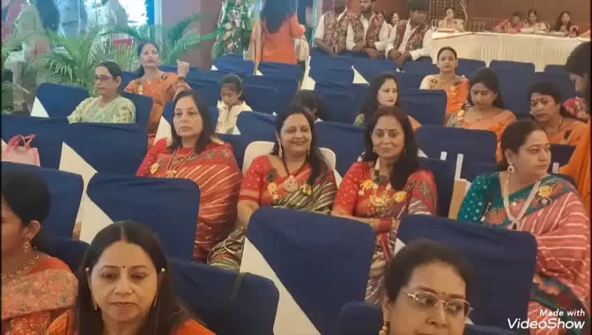 मिर्ज़ापुर: इनर व्हील क्लब ऑफ मिर्जापुर के इंटरसिटी मीट 'मयूरी' में वाराणसी की छवि अग्रवाल बनीं मयूरी क्वीन, 400 लोग शामिल