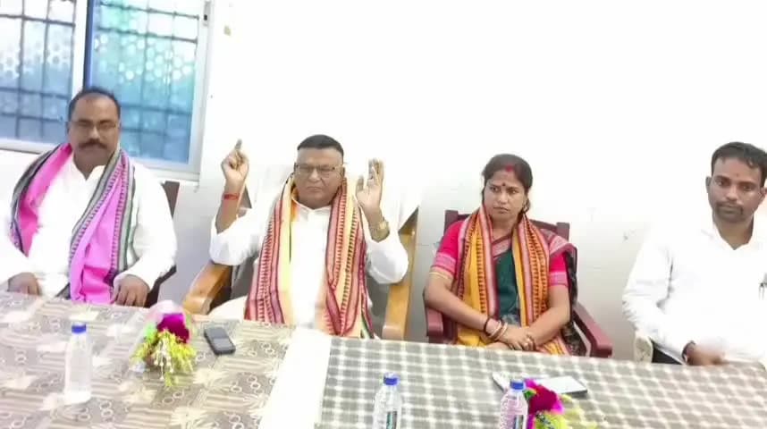 ସୋର: ମାର୍କୋଣା ଡାକବଙ୍ଗଳା ଠାରେ ସମୀକ୍ଷା ବୈଠକ, ଯୋଗଦେଲେ ସିମୁଳିଆ ବିଧାୟକ