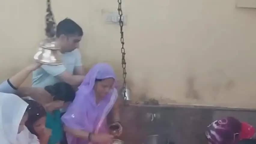 सावन के अंतिम सोमवार पर प्राचीन शिव मंदिर में उमड़ा श्रद्धालुओं का सैलाब