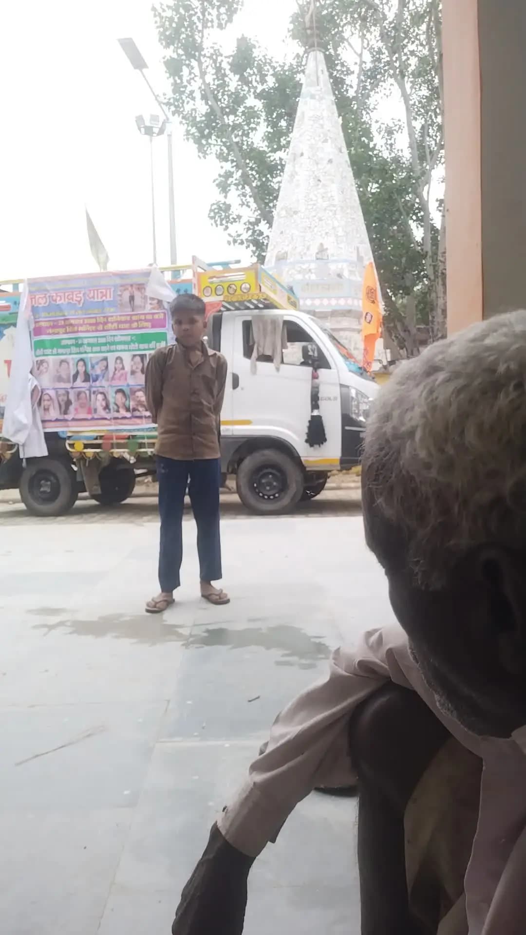 gangaur naglaveach main kavad badi dhum dham se chadai gai