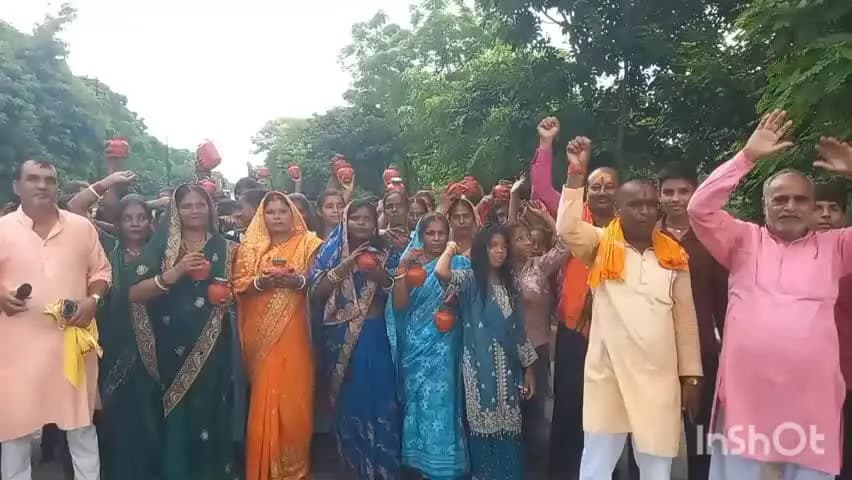 मकेर: सावन की अंतिम सोमवारी पर मकेर में निकली भव्य शोभायात्रा, शिवालयों में उमड़ी श्रद्धालुओं की भीड़