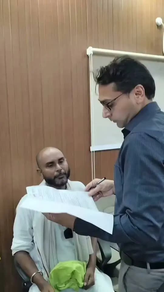 जिला पदाधिकारी श्री तनय सुल्तानिया ने आज समाहरणालय स्थित विमर्श कक्ष में जनता दरबार किया।