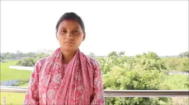 जीविका दीदी, संजना शर्मा, पूर्णिया जिला के के० नगर प्रखंड के रहने वाली है। उन्होंने श्री गणेश जीविका सहायता समूह से 40000₹ ऋण लेकर ब्यूटी पार्लर चला रही है, जिससे काफी आमदनी हुई तथा काफी खुश है।
IPRD Bihar