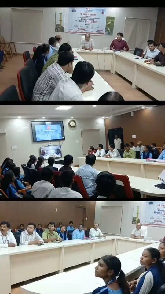 📚 बेहतर शिक्षा, बेहतर भविष्य!मुख्यमंत्री आवास से आयोजित राज्यस्तरीय समीक्षा बैठक में जिलाधिकारी श्री रोशन कुशवाहा ने समस्तीपुर से VC के माध्यम से भाग लिया। इस दौरान शिक्षा विभाग के पदाधिकारी एवं मॉडल स्कूल की छात्राओं ने भी संवाद में हिस्सा लेकर अपने विद्यालय की पढ़ाई एवं सुविधाओं से जुड़ी बातें साझा कीं।
(1/1)
#highlightseveryone
Information & Public Relations Department, Government of Bihar