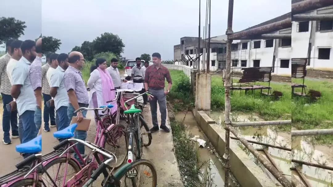 ଲଖନପୁର: ଲଇକେରା ଏକଲବ୍ୟ ଆବାସିକ ବିଦ୍ୟାଳୟ ନିର୍ମାଣର ସମୀକ୍ଷା କଲେ ଜିଲ୍ଲାପାଳ