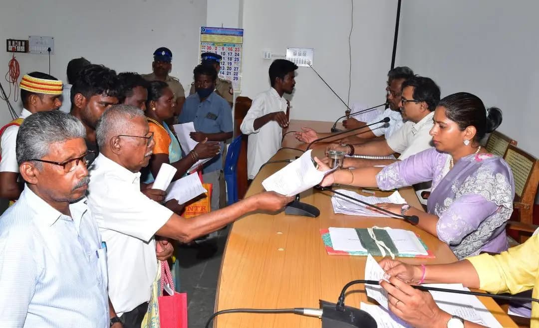 பெரம்பலூர்: பெரம்பலூரில் 18 பயனாளிகளுக்கு ரூ.4.91 லட்சம் நலத்திட்ட உதவிகள் வழங்கப்பட்டன
