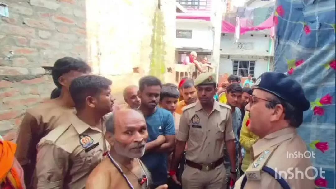 बलिया: रेवती में ई-रिक्शा चालक की संदिग्ध मौत, हत्या की आशंका जताई जा रही है