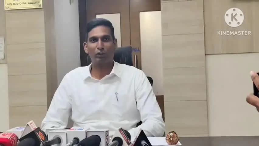 ವಿಜಯಪುರ: ಕರಡು ಮತದಾರರ ಪಟ್ಟಿ ಪ್ರಕಟ ತಹಸಿಲ್ದಾರ್ ತಾಲೂಕು ಪಂಚಾಯಿತಿ ಗ್ರಾಮ ಪಂಚಾಯತಿಗಳಲ್ಲಿ ಪಟ್ಟಿ ಪ್ರಕಟ ನಗರದಲ್ಲಿ ಜಿಲ್ಲಾಧಿಕಾರಿ ಆನಂದ.ಕೆ ಹೇಳಿಕೆ
