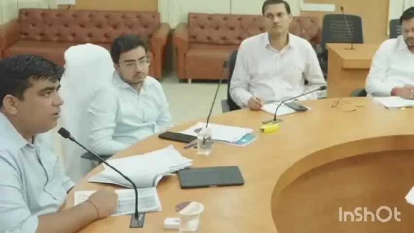 कोरबा: कलेक्टर जनदर्शन में सुनी गई आमजनों की समस्याएं, कुल 85 आवेदन हुए प्राप्त, आवेदनों का समय-सीमा में निराकरण के दिए निर्देश