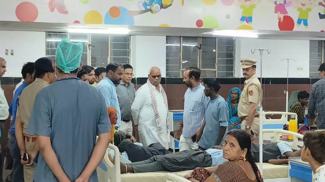मेडिकल कॉलेज पहुंचे मंत्री मदन दिलावर, बीमार बच्चों से की मुलाकात, जाना स्वास्थ्य का हाल