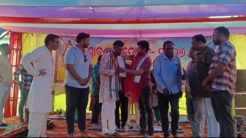 ବରଗଡ: ଝାଡେଶ୍ୱର ବାବା କମିଟି ପକ୍ଷରୁ ଜିଲ୍ଲା ସମାଜସେବୀ ସଂଘକୁ କରାଗଲା ସମ୍ବର୍ଦ୍ଧିତ