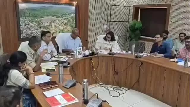 बूंदी: जिला कलेक्टर ने निर्वाचन दायित्वों का निर्वहन सतर्कता और समयबद्धता के साथ करने की अपील की
