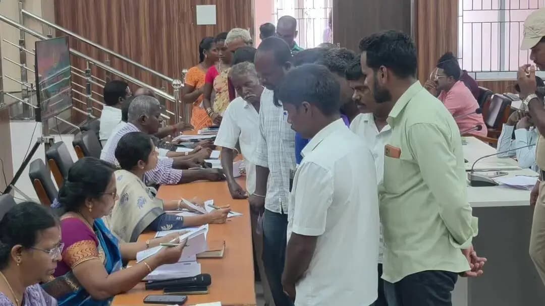 கள்ளக்குறிச்சி: கள்ளக்குறிச்சி மாவட்ட ஆட்சியர் அலுவலகத்தில் நடைபெற்ற மக்கள் குறைதீர்க்கும் நாள் கூட்டம்