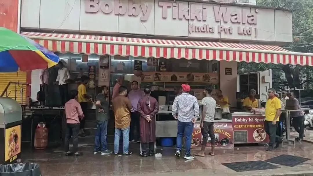 यमुना विहार: प्रीत विहार में बाल श्रमिक मिलने पर ‘बॉबी टिक्कीवाला’ की दुकान सील